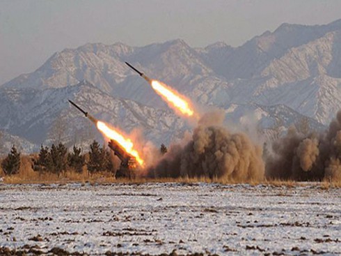 Triều Tiên thử nghiệm 4 tên lửa tầm ngắn - ảnh 1
