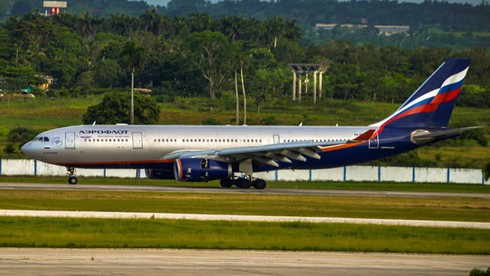 Ukraine ‘giam chân’ phi công Nga trên máy bay - ảnh 1