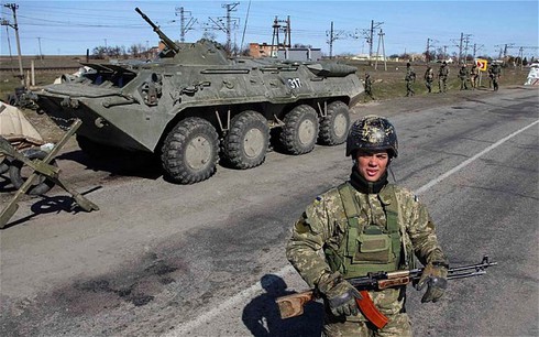 Các nước 'đua' nhau trừng phạt Nga - ảnh 1