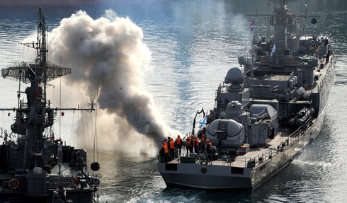 Giáo sư Mỹ: Căng thẳng Ukraine leo thang do Mỹ chứ không phải Nga - ảnh 1