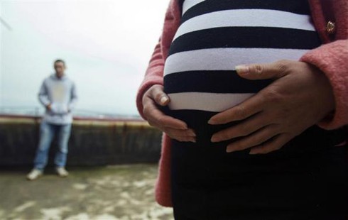 Trung Quốc: Không đủ tiền nộp phạt đành… rao bán con trên mạng - ảnh 2