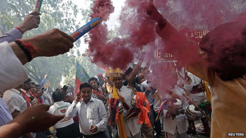 Tân Thủ tướng Ấn Độ tới Delhi ăn mừng chiến thắng bầu cử - ảnh 2