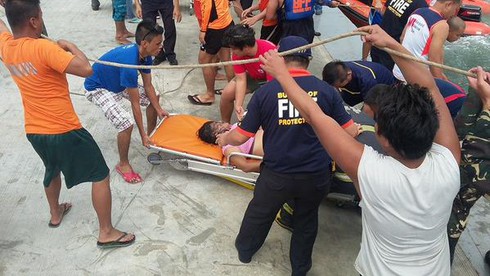 Philippines: Lật tàu chở 173 hành khách, 34 người chết - ảnh 5