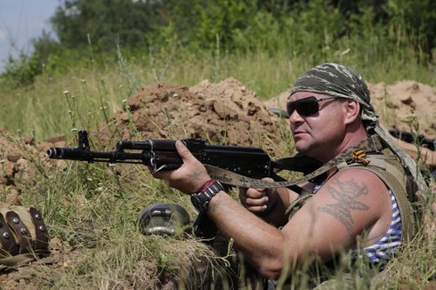 Bị Kiev bỏ rơi, dân miền đông Ukraine xích lại gần Nga - ảnh 2