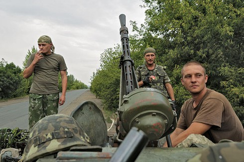 Nga vô tình để lộ số binh sĩ thiệt mạng ở miền đông Ukraine? - ảnh 1