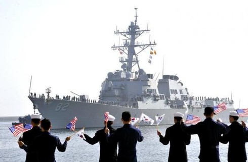 Hải quân Mỹ điều tàu khu trục USS Lassen tuần tra Biển Đông trong 24 giờ tới - ảnh 1