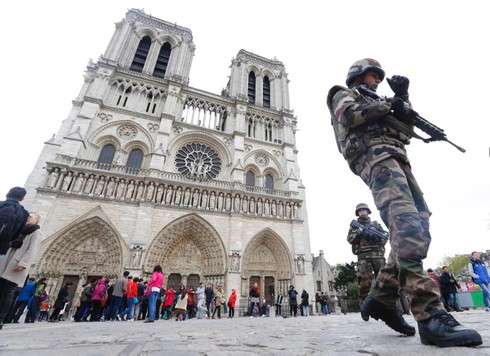 Pháp phớt lờ cảnh báo IS tấn công trước ngày xảy ra khủng bố ở Paris - ảnh 1