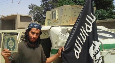 Khủng bố ở Paris: Pháp tăng chi tiêu an ninh, bỏ chế độ hai quốc tịch - ảnh 1