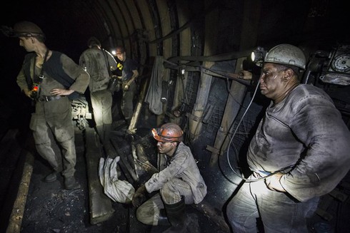 Tin thế giới 18h30: Mỹ nghi ngờ Tổng thống Assad bắt tay làm ăn với IS - ảnh 4