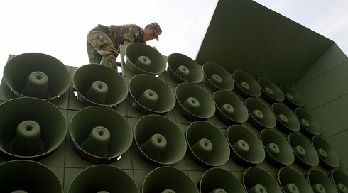 Hàn Quốc lại chĩa loa sang Triều Tiên sau vụ thử bom nhiệt hạch - ảnh 1