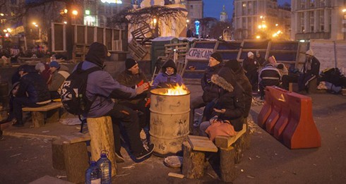 Ông Poroshenko đẩy Ukraine vào cảnh
