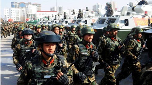 Chính quyền Tân Cương chi tiền khủng khuyến khích tố giác khủng bố - ảnh 1
