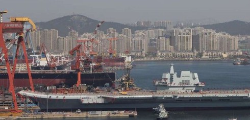 Xem video Trung Quốc vừa hạ thủy tàu sân bay nội địa đầu tiên - ảnh 1