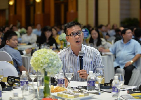 Nhiều tỉnh lãnh đạo bỏ họp để đi cà phê với doanh nhân - ảnh 1