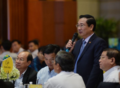 Nhiều tỉnh lãnh đạo bỏ họp để đi cà phê với doanh nhân - ảnh 2