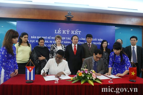 Ký biên bản ghi nhớ kế hoạch hợp tác về xuất bản giữa Việt Nam và Cuba - ảnh 1