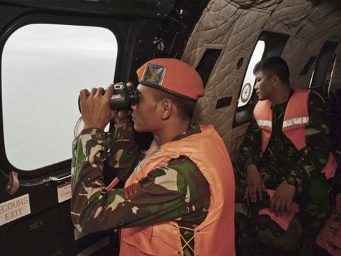 Vụ QZ8501: Yêu cầu nâng độ cao được trả lời quá muộn? - ảnh 1