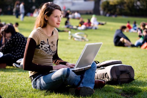 Hơn 300 sinh viên Australia sang Việt Nam du học - ảnh 1