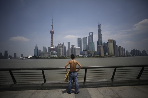 Trung Quốc: Nắng nóng kinh hoàng, dân rán trứng không cần bếp ngoài phố - ảnh 1