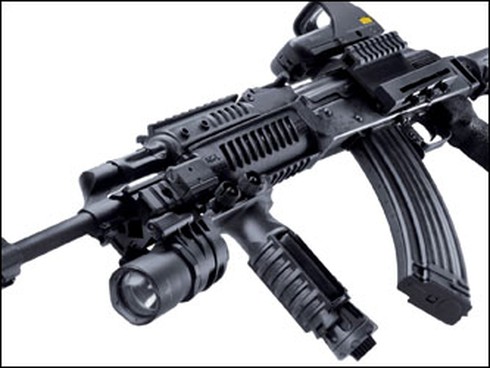 Tiểu liên tấn công AK-12: Sự trở lại của huyền thoại - ảnh 2