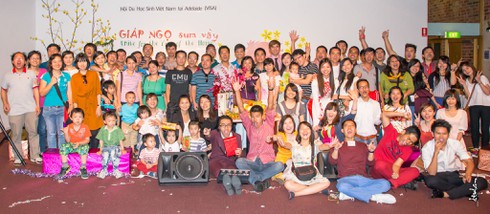 Không khí đón giao thừa Giáp Ngọ 2014 - ảnh 96