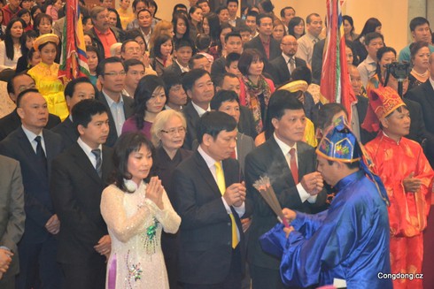 Kiều bào Séc tổ chức Giỗ tổ Hùng Vương - ảnh 1