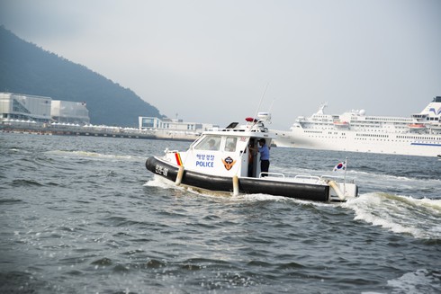 Chiêm ngưỡng lực lượng cảnh sát biển hùng hậu của Hàn Quốc - ảnh 17