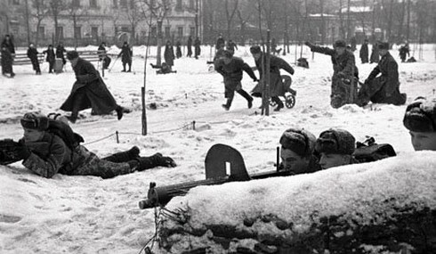 Những người Việt Nam mang đồng phục Hồng Quân - ảnh 1