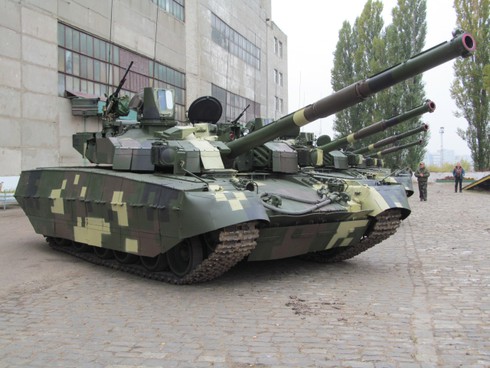 Căng thẳng leo thang, Ukraine tăng tốc sản xuất xe tăng - ảnh 1