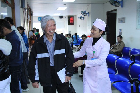 “Ở đây đưa phong bì cho bác sỹ thế nào?” - ảnh 1