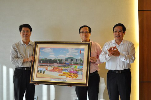 Bộ trưởng Nguyễn Bắc Son làm việc tại Trung tâm hạ tầng mạng miền Trung - ảnh 2