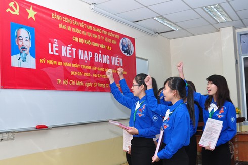 Kiên quyết ngăn chặn tình trạng “chạy tuổi” của đảng viên - ảnh 1