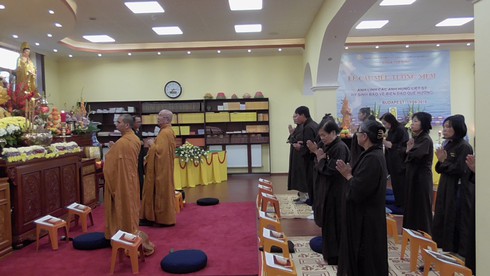 Hội phật tử Việt Nam tại Hungary cầu siêu các anh hùng đã hy sinh vì biển đảo - ảnh 1
