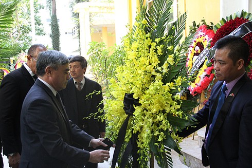 Đoàn Bộ Thông tin và Truyền thông viếng Lãnh tụ Fidel Castro Ruz - ảnh 1