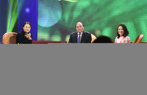 Thủ tướng đối thoại với đại biểu phụ nữ Việt Nam - ảnh 8