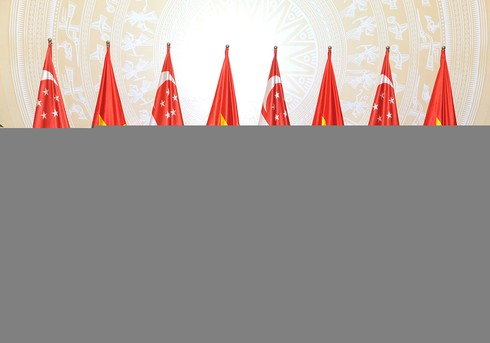 Thủ tướng Nguyễn Xuân Phúc hội đàm với Thủ tướng Singapore Lý Hiển Long - ảnh 2