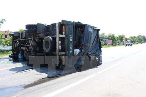 Ngày thứ ba của kỳ nghỉ lễ, tai nạn giao thông tăng vọt - ảnh 1