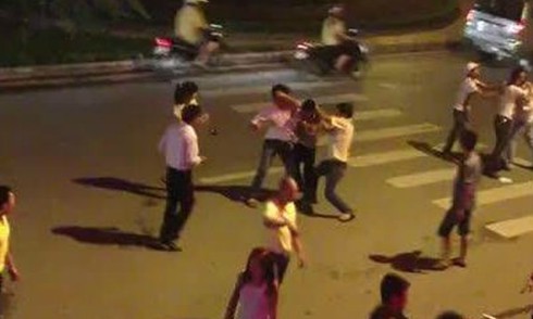 Cầm đầu cả nhóm giang hồ truy sát cậu vợ - ảnh 1