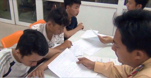 Truy tìm những “tổ lái điên” - ảnh 3