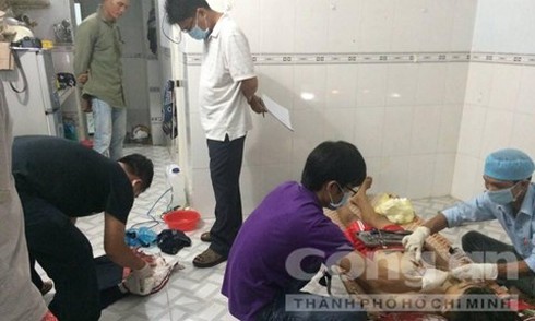 Phục kích đánh hội đồng, bị đối thủ đâm thủng tim - ảnh 2