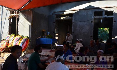 Níu kéo tình cảm bằng nhát dao chí mạng - ảnh 1
