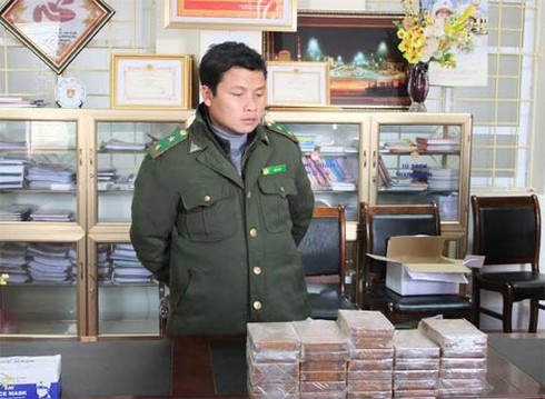 Cán bộ kiểm lâm tham gia vận chuyển 30 bánh heroin - ảnh 1