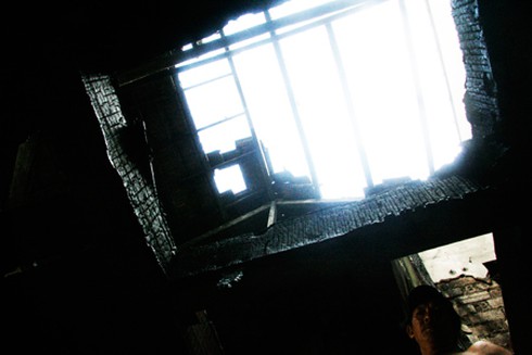 Nhà cháy và người vợ mất tích - ảnh 2