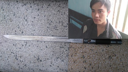 Giải cứu cháu bé bị kề dao vào cổ suốt 5 giờ - ảnh 2