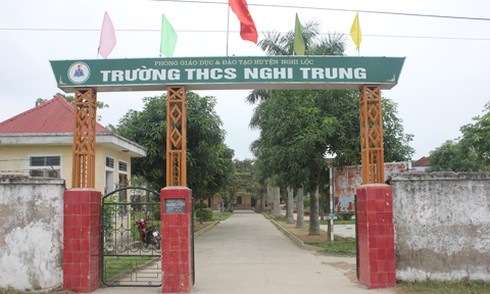 Con trai hiệu trưởng đe dọa cho mìn nổ tung nhà hiệu phó - ảnh 1