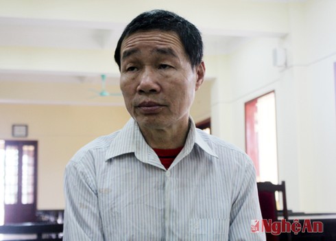 Đi mua rượu, yêu râu xanh