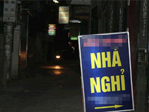 Bé gái 13 tuổi bị chặn đường ép vào nhà nghỉ - ảnh 1