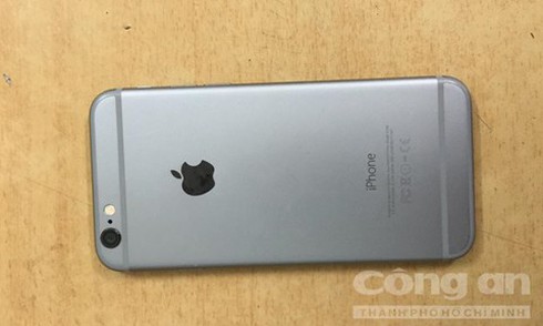 Đặc nhiệm đạp văng hai tên cướp trên xe Nouvo xuống đường - ảnh 2