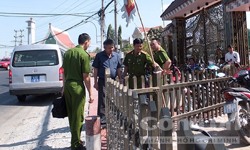 Vụ 2 vợ chồng bị sát hại ở Tiền Giang: Nghi hung thủ chui qua lỗ thông gió - ảnh 1