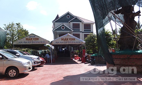 Vụ 2 vợ chồng bị sát hại ở Tiền Giang: Nghi hung thủ chui qua lỗ thông gió - ảnh 2